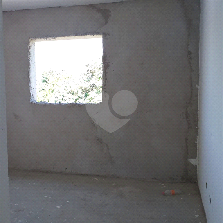 APARTAMENTO em PARQUE PERUCHE