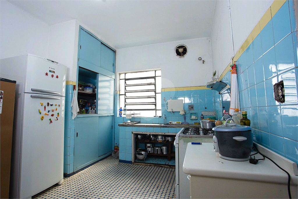 Excelente CASA TÉRREA com 04 Dormitórios + casa nos fundos na Casa Verde