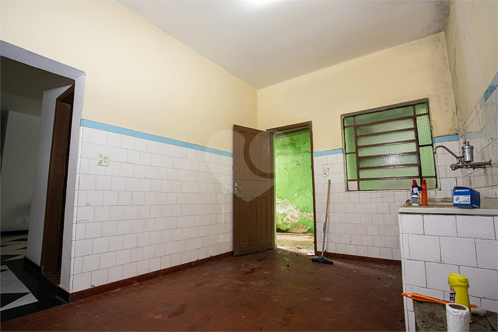 Excelente CASA TÉRREA com 04 Dormitórios + casa nos fundos na Casa Verde