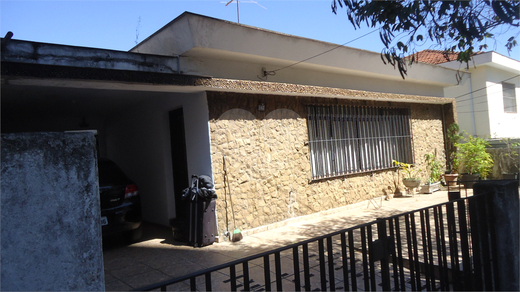 Excelente CASA TÉRREA com 04 Dormitórios + casa nos fundos na Casa Verde