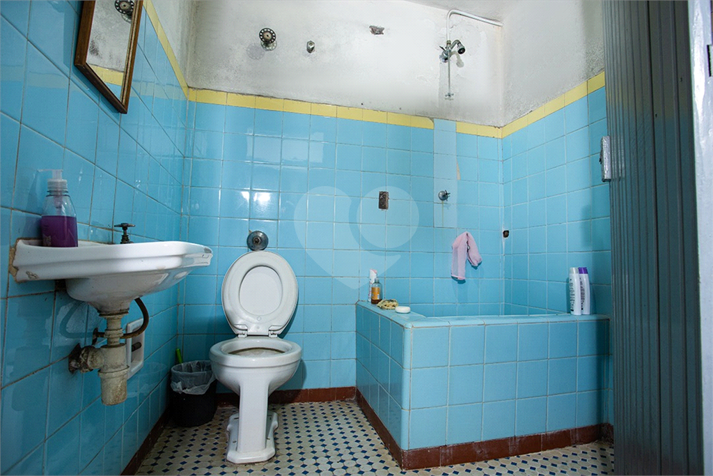 Excelente CASA TÉRREA com 04 Dormitórios + casa nos fundos na Casa Verde