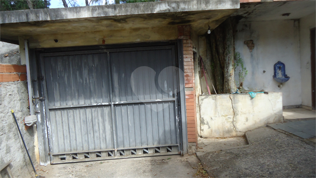 OPORTUNIDADE - 564m² - CASA TÉRREA - 03 QUARTOS - 02 SUÍTES - 04 VAGAS  -  JARDIM FLORESTA