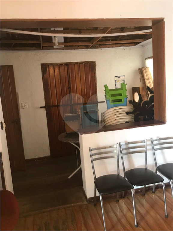 OPORTUNIDADE - 564m² - CASA TÉRREA - 03 QUARTOS - 02 SUÍTES - 04 VAGAS  -  JARDIM FLORESTA