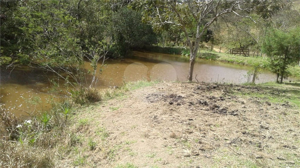 Sitio dos sonhos em Igarata com 3 casas.