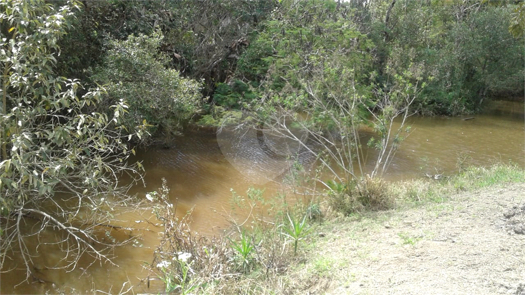 Sitio dos sonhos em Igarata com 3 casas.