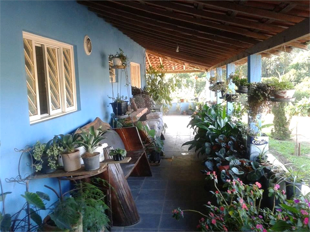 Sitio dos sonhos em Igarata com 3 casas.