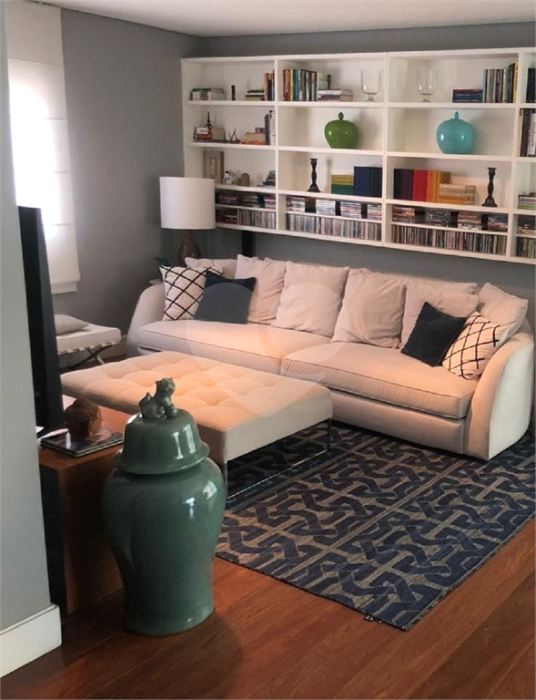 Apartamento com 2 suítes, varanda gourmet e vista livre em prédio moderno em Perdizes