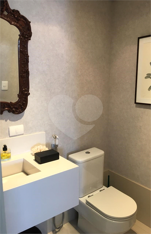 Apartamento com 2 suítes, varanda gourmet e vista livre em prédio moderno em Perdizes