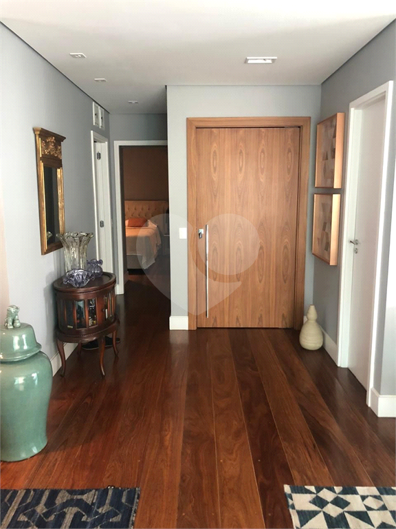 Apartamento com 2 suítes, varanda gourmet e vista livre em prédio moderno em Perdizes