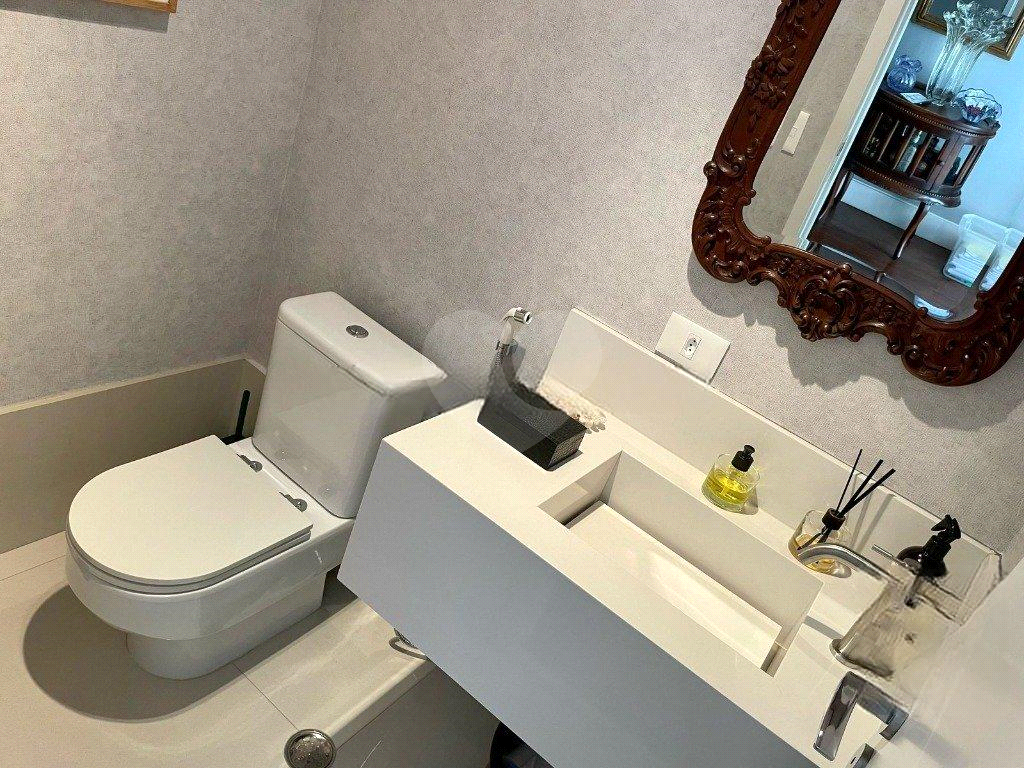 Apartamento com 2 suítes, varanda gourmet e vista livre em prédio moderno em Perdizes