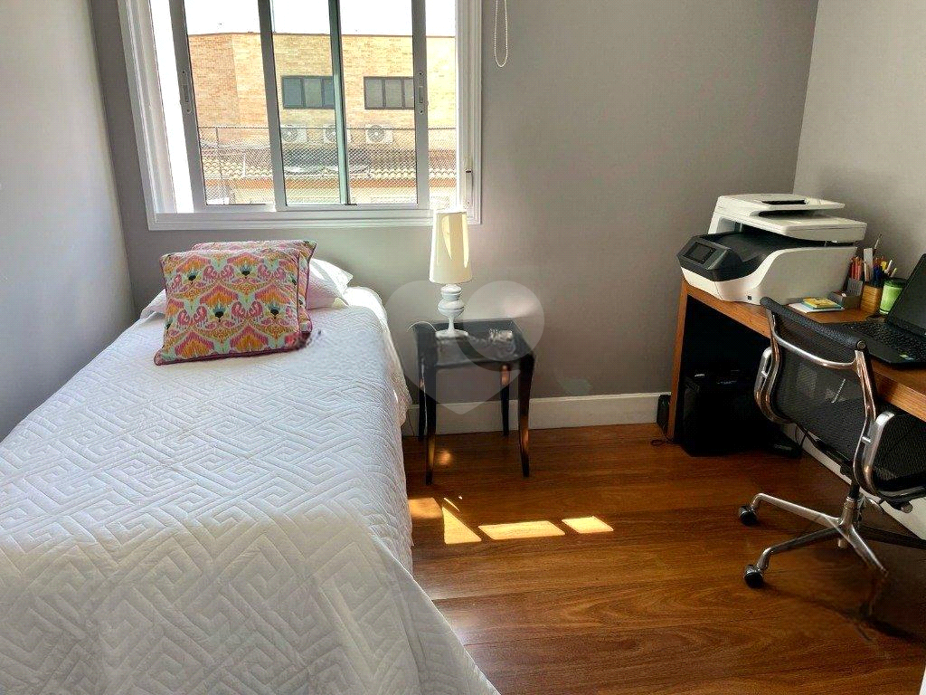 Apartamento com 2 suítes, varanda gourmet e vista livre em prédio moderno em Perdizes
