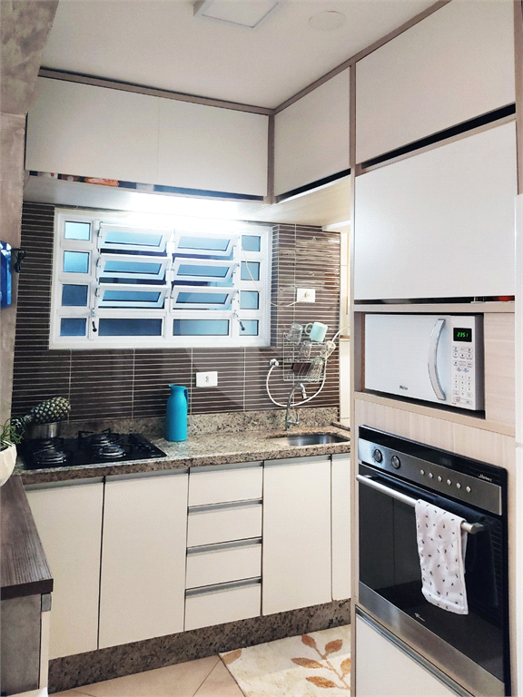APARTAMENTO em CENTRO