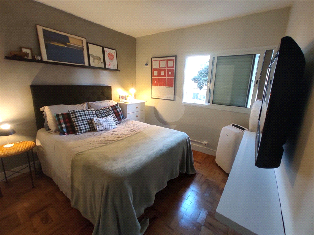 APARTAMENTO em CENTRO