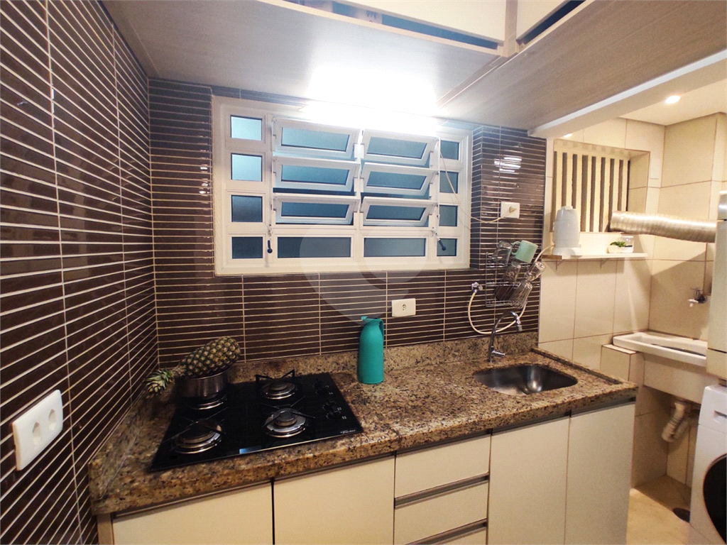 APARTAMENTO em CENTRO