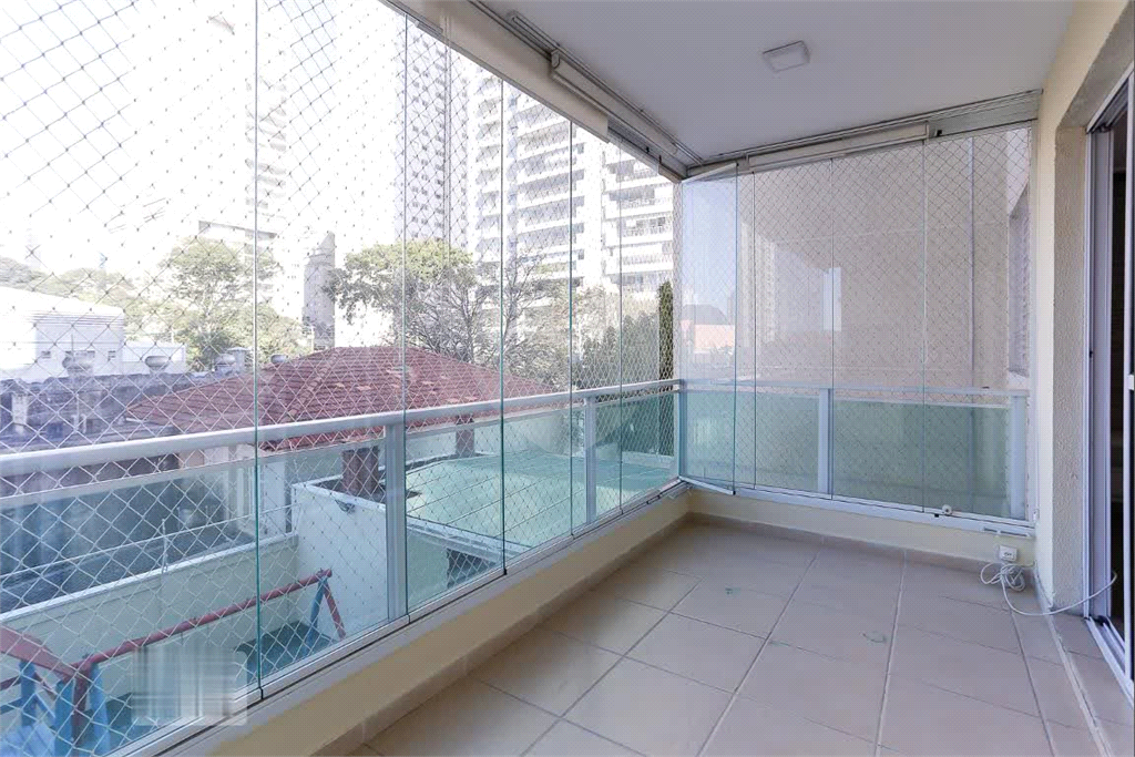 APARTAMENTO COM 3 SUITES E 2 VAGAS DE GARAGEM NA VILA ROMANA