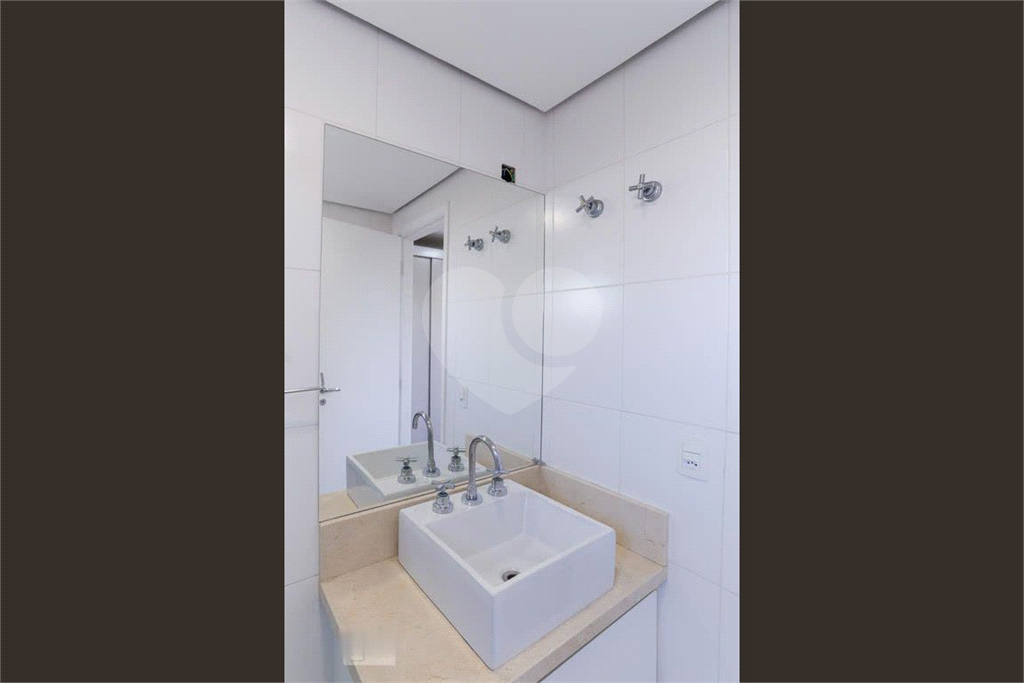 APARTAMENTO COM 3 SUITES E 2 VAGAS DE GARAGEM NA VILA ROMANA