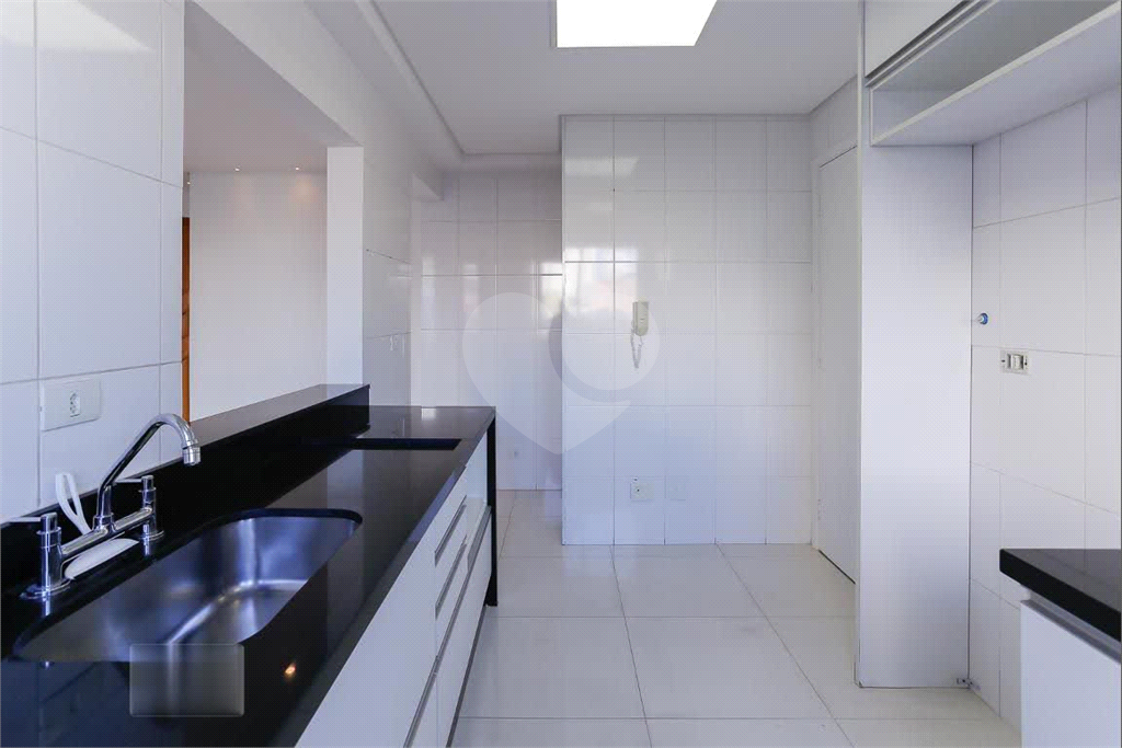 APARTAMENTO COM 3 SUITES E 2 VAGAS DE GARAGEM NA VILA ROMANA