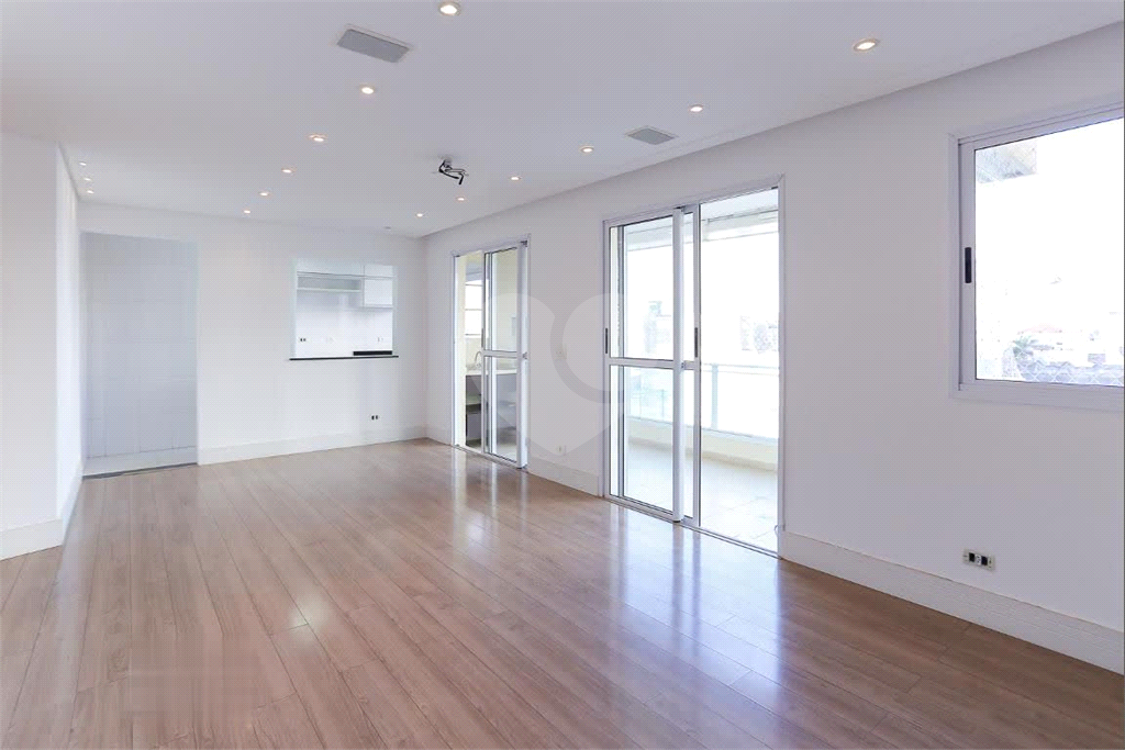 APARTAMENTO COM 3 SUITES E 2 VAGAS DE GARAGEM NA VILA ROMANA
