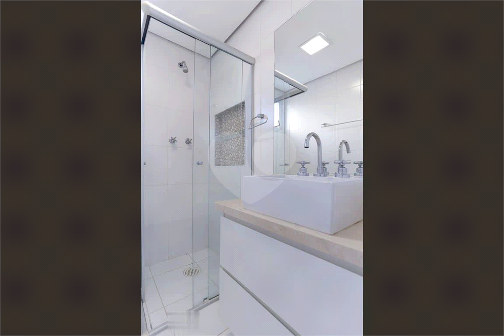 APARTAMENTO COM 3 SUITES E 2 VAGAS DE GARAGEM NA VILA ROMANA