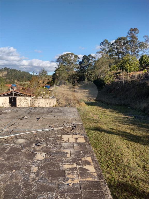 terreno com duas casa e galpão