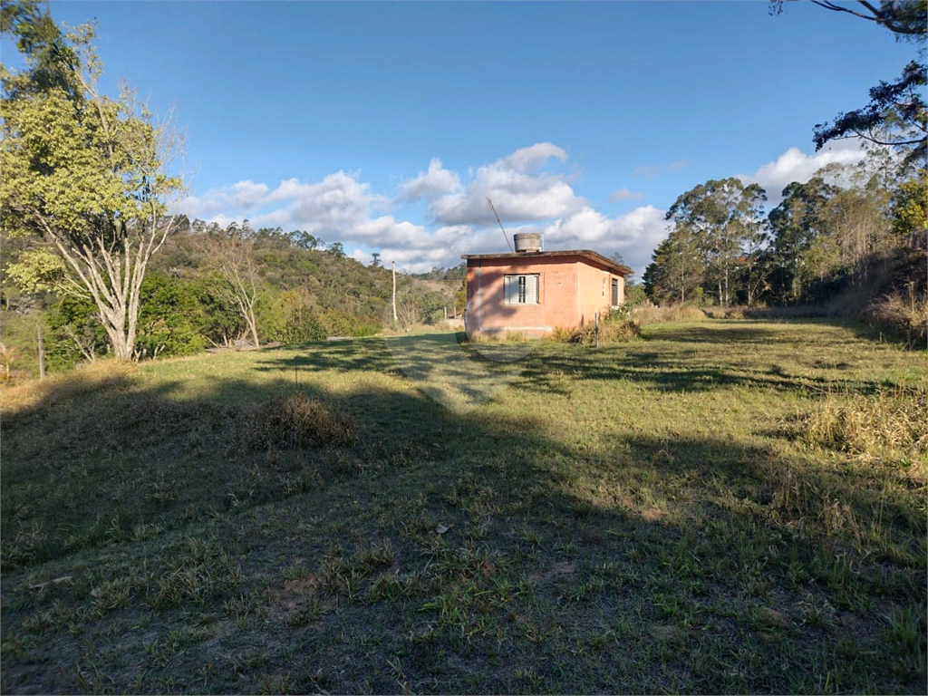 terreno com duas casa e galpão