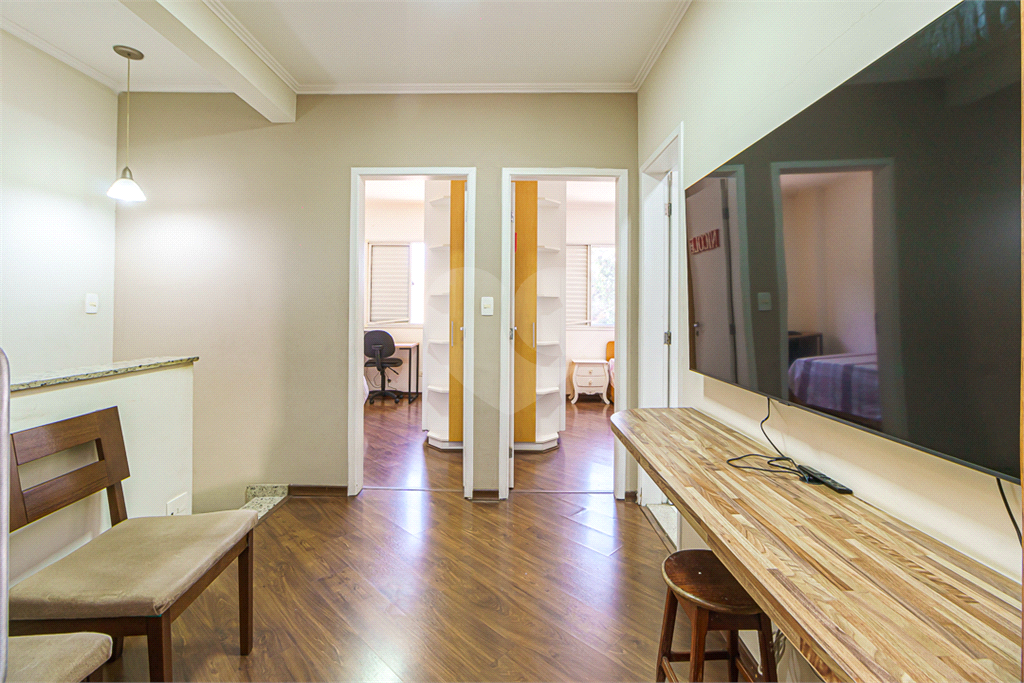 Casa em Condomínio com 3 dorms, 1 suíte, 3 vagas