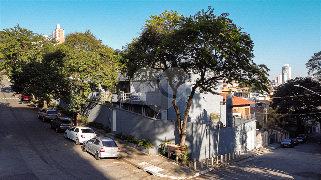 Casa em Condomínio com 3 dorms, 1 suíte, 3 vagas