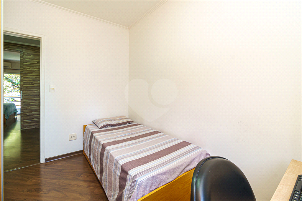 Casa em Condomínio com 3 dorms, 1 suíte, 3 vagas