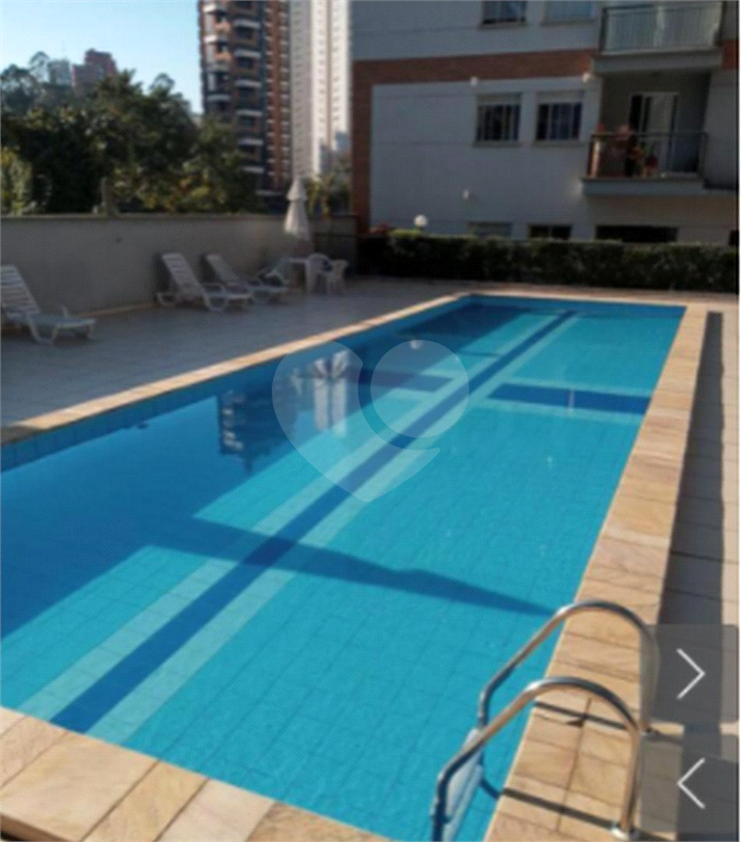 APARTAMENTO em MORUMBI
