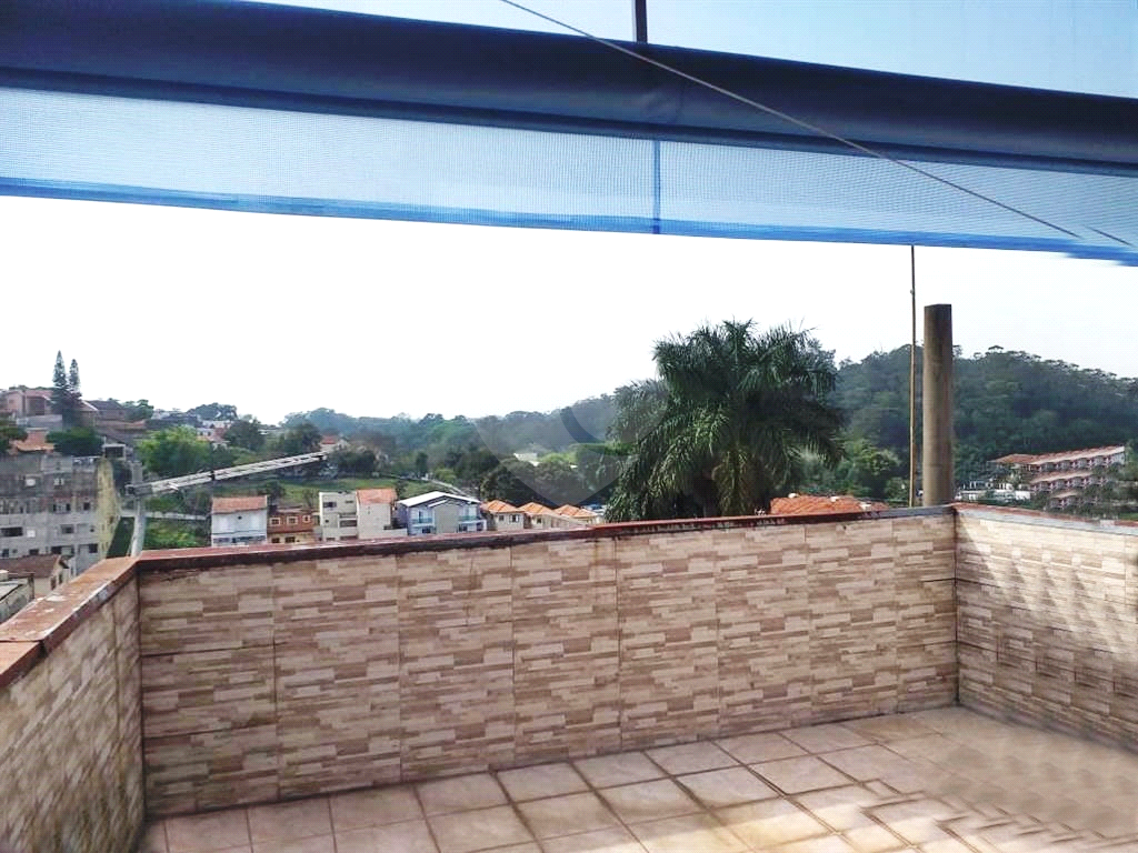 Sobrado ao alado do Horto Florestal