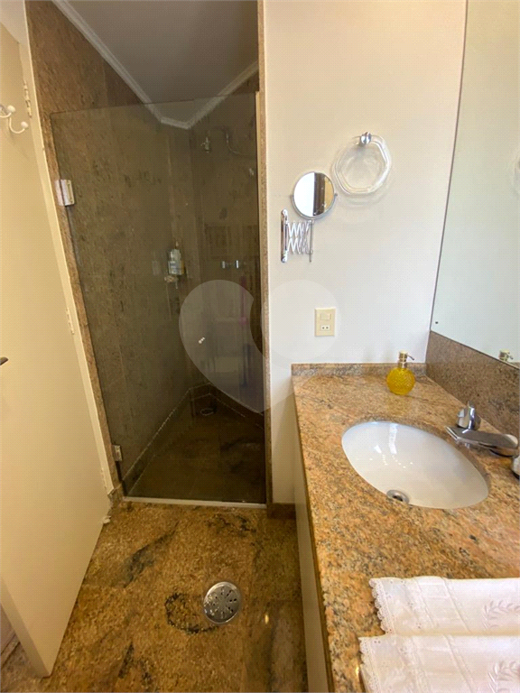 APARTAMENTO em REAL PARQUE