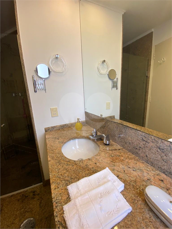 APARTAMENTO em REAL PARQUE