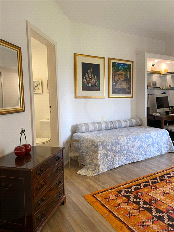 APARTAMENTO em REAL PARQUE