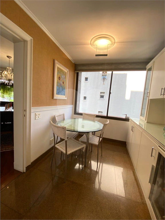 APARTAMENTO em REAL PARQUE