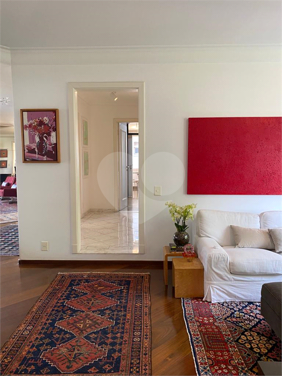 APARTAMENTO em REAL PARQUE