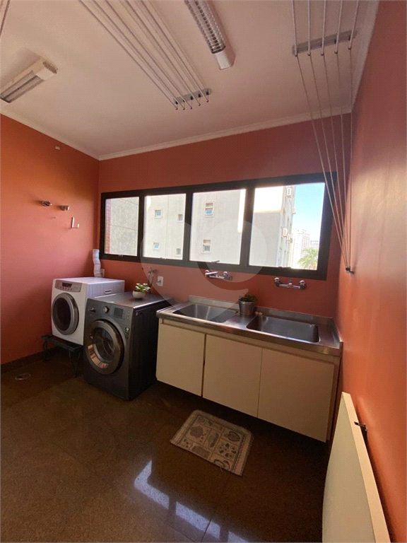 APARTAMENTO em REAL PARQUE