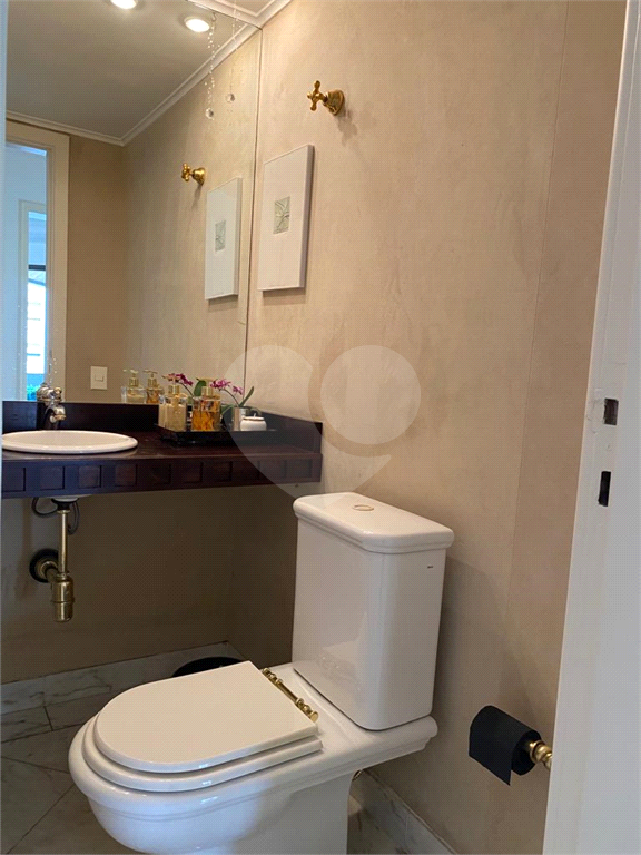 APARTAMENTO em REAL PARQUE