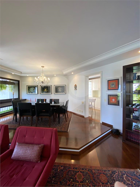 APARTAMENTO em REAL PARQUE