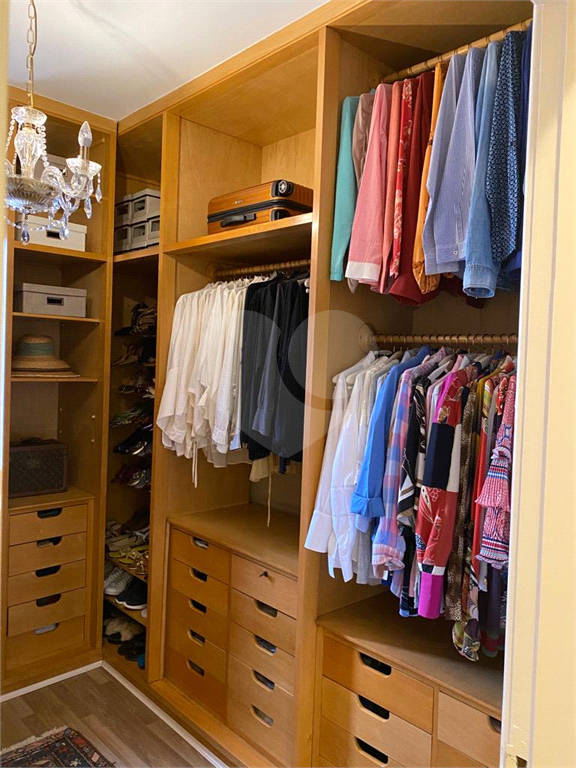 APARTAMENTO em REAL PARQUE