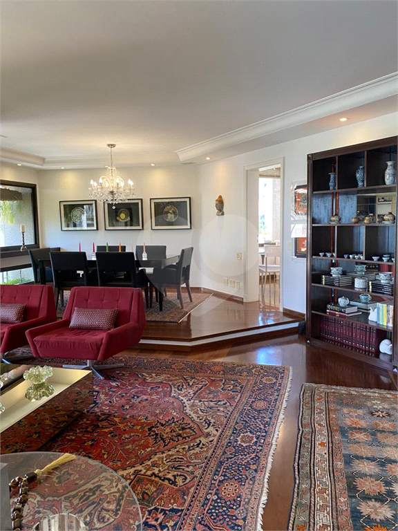 APARTAMENTO em REAL PARQUE