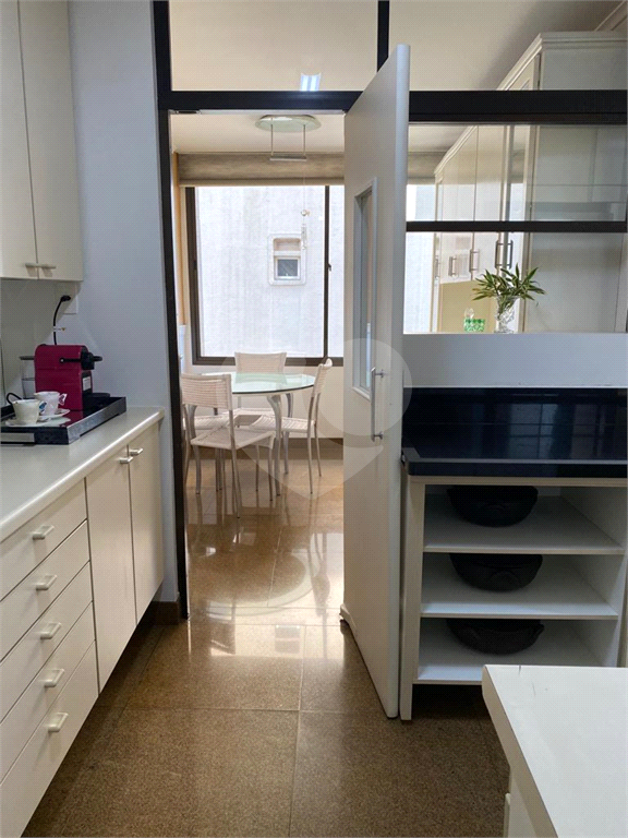 APARTAMENTO em REAL PARQUE