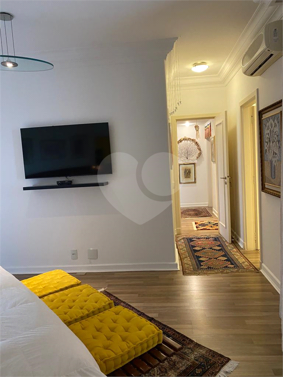 APARTAMENTO em REAL PARQUE