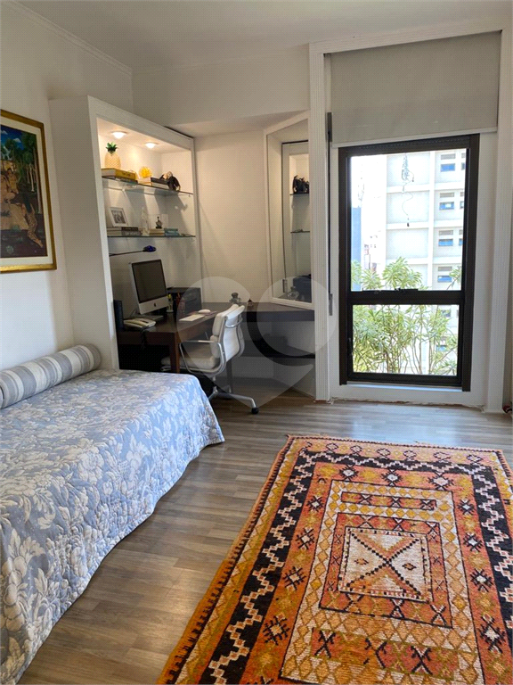 APARTAMENTO em REAL PARQUE