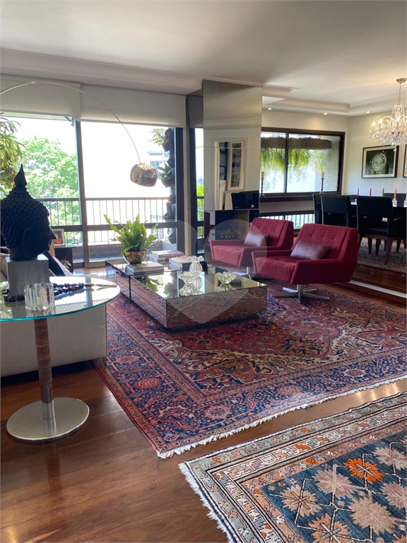 APARTAMENTO em REAL PARQUE