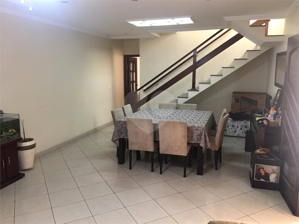 Sobrado à venda com 3 quartos, 220m² - Foto 2