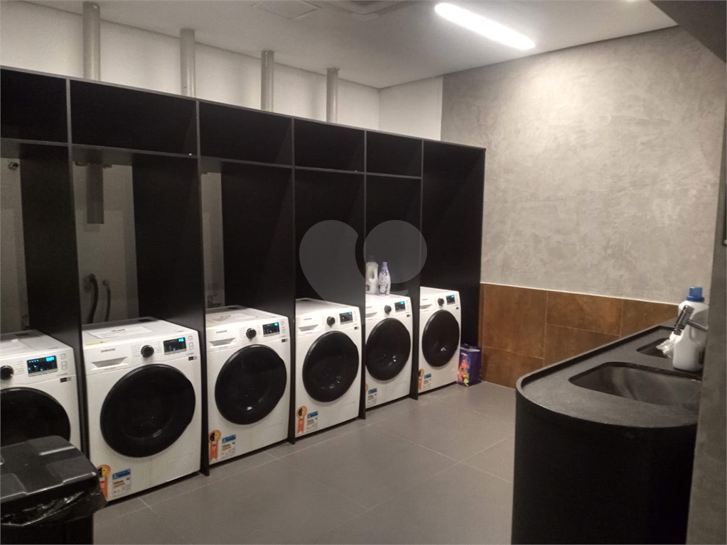 Studio na Consolação a 500 metros do metrô República e Anhangabaú todo mobiliado