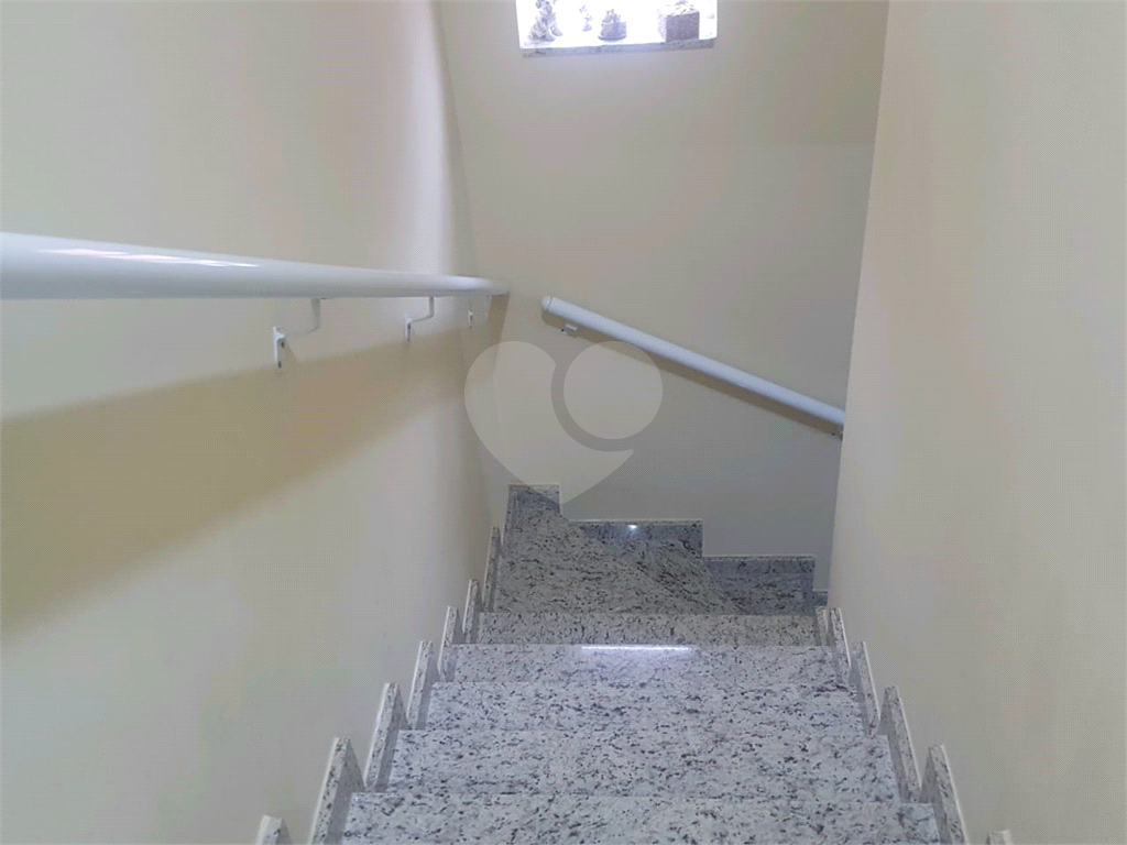 Sobrado totalmente reformado no Parque Vitória