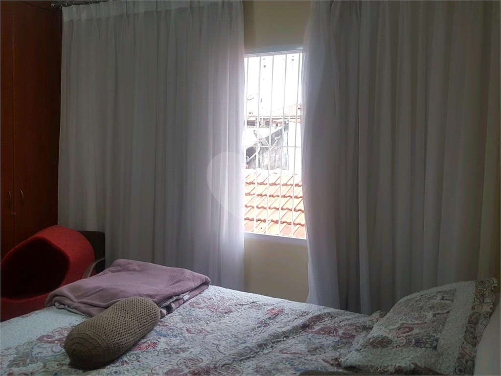 Sobrado totalmente reformado no Parque Vitória