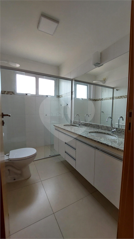 Apartamento para alugar com 2 quartos, 70m² - Foto 19