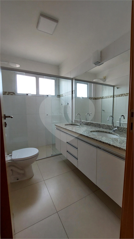 Apartamento para alugar com 2 quartos, 70m² - Foto 18